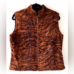 St. John sport reversible faux tiger animal print fur, brown zip vest Medium